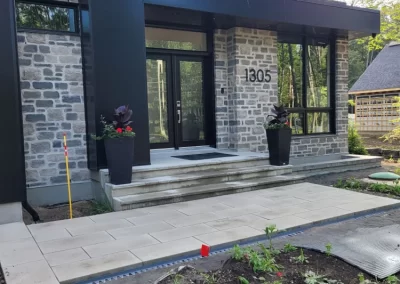 Service d’installateur de pavé uni et de muret en pierre naturelle à Boisbriand, Montréal, Laval, Rive-Nord, Laurentides et dans Lanaudière ou ses environs / Pavage Boisbriand
