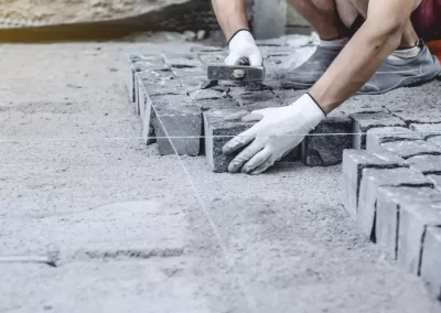 Service d’installateur de pavé uni et de muret en pierre naturelle à Boisbriand, Montréal, Laval, Rive-Nord, Laurentides et dans Lanaudière ou ses environs / Pavage Boisbriand