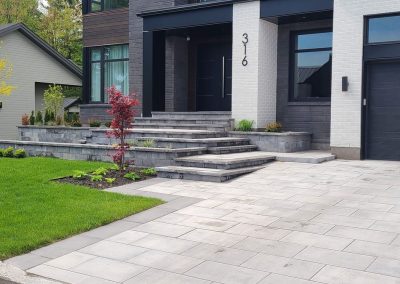 Service d'aménagement paysager, muret de pierre et pavé-uni à Longueuil, Montréal, Laval, Terrebonne, Repentigny, Rive-Nord, Rive-Sud, Laurentides et Lanaudière - Pavage Boisbriand
